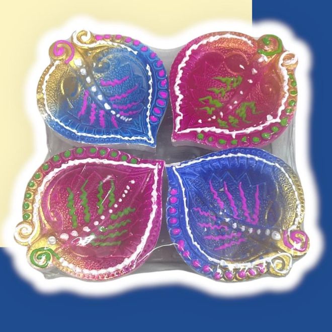 4 Stk. Fancy Diya-Set aus Lehm/Ton