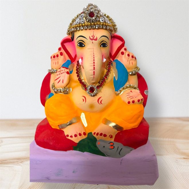 Eco-Friendly Clay Ganesh Idol for Visarjan aus Ton (15cm)