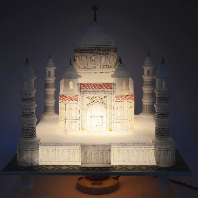 White Marble Taj Mahal (Show Piece Statue)