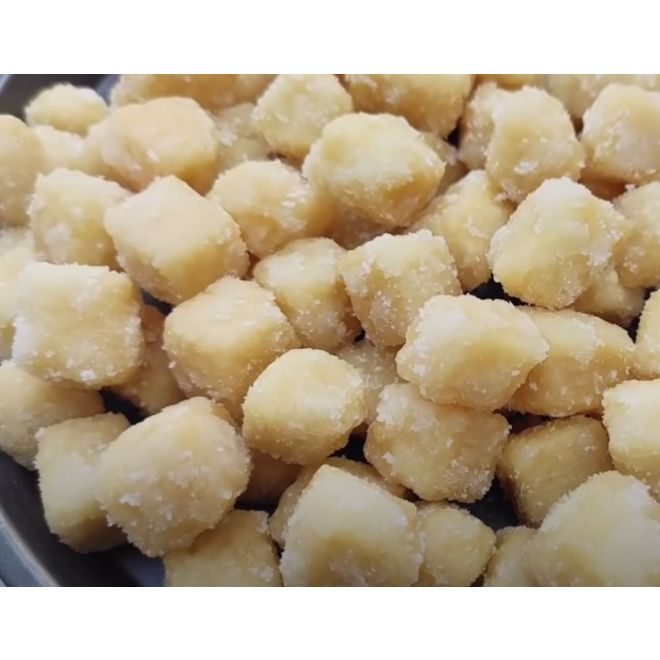 Frische Sakkarpare White, खुरमे (Zuckerüberzogene Würfelförmige knusprige Snacks aus Weizenmehl) 400g