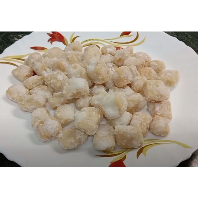 Frische Sakkarpare White, खुरमे (Zuckerüberzogene Würfelförmige knusprige Snacks aus Weizenmehl) 400g