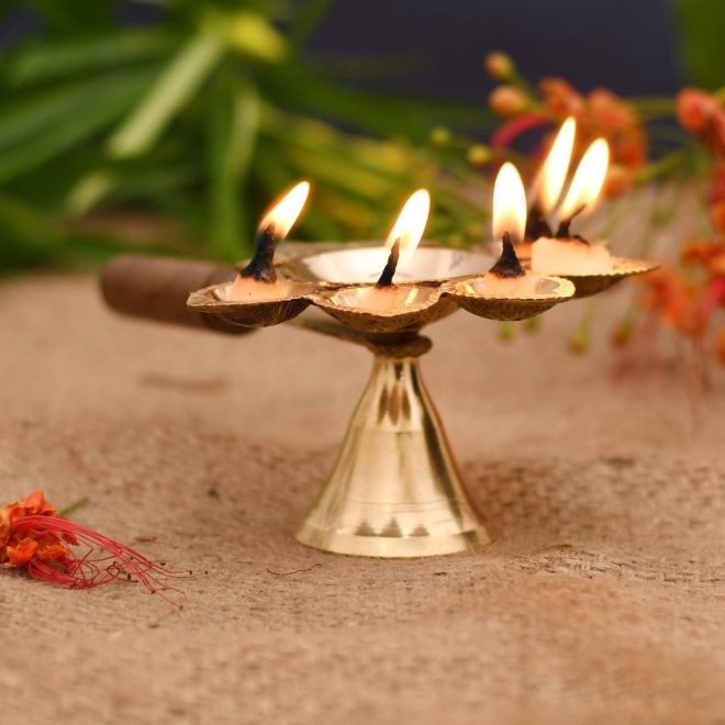 Panch Aarti Brass Diya (Five face diya with handle)