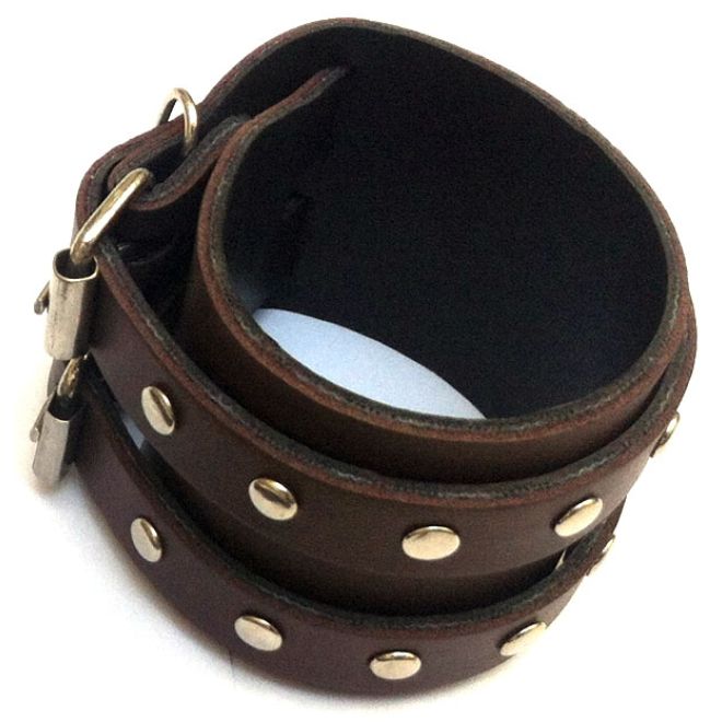 Nietenarmband aus Echtem Leder - Größenverstellbar