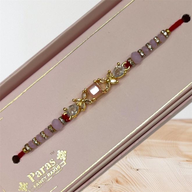 Paras Fancy Rakhi in Box (Armband zum Raksha Bandhan)