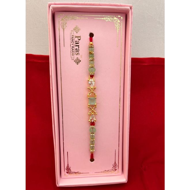 Paras Fancy Rakhi in Box (Armband zum Raksha Bandhan)