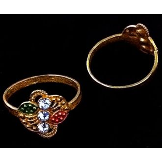 Schöner Ring Verziert mit Strasssteinen - Durchmesser 1,5 cm